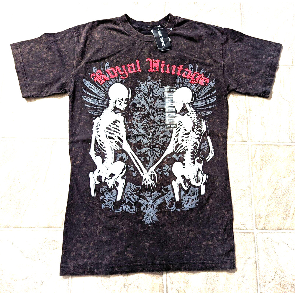 New Hot Topic Friday Jr sz S T-shirt Skeletons Holding Hands boyfriend fit 2508